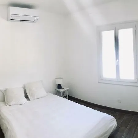 Charmante 2 Chambres Avec Magnifique Vue Mer Et Piscine, Sagone, Corse *