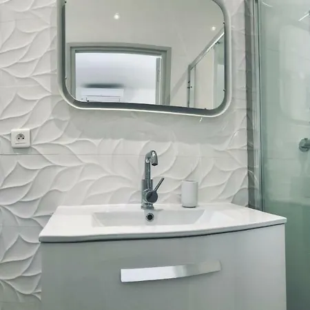 Charmante 2 Chambres Avec Magnifique Vue Mer Et Piscine, Sagone, Corse Villa *