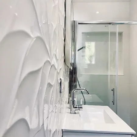 Charmante 2 Chambres Avec Magnifique Vue Mer Et Piscine, Sagone, Corse Villa *